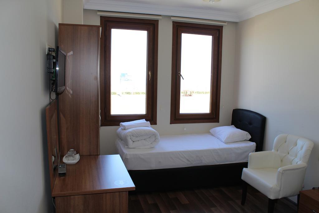 Oz-Ay Hotel Sürmene Rum bild